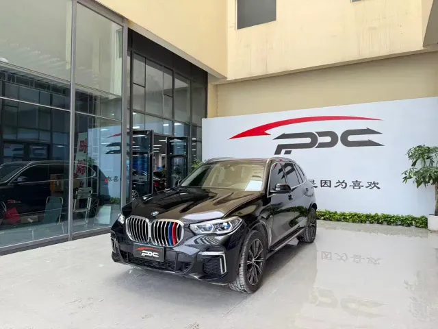 Фотография автомобиля — BMW X5