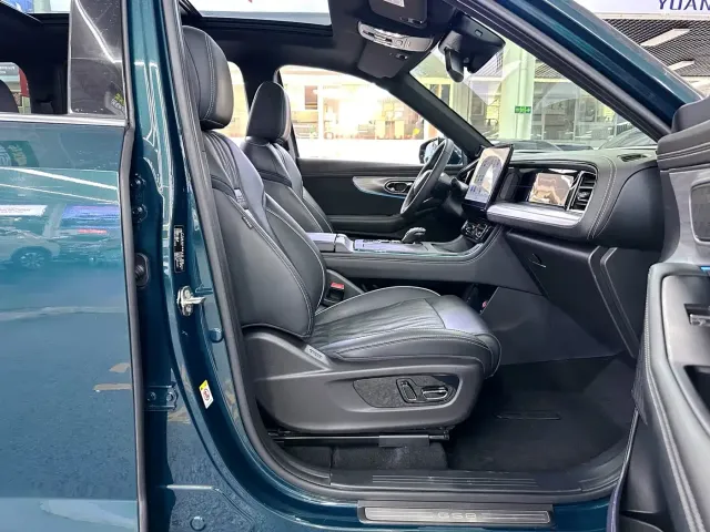 GAC Trumpchi GS8 — Фото автомобиля 15