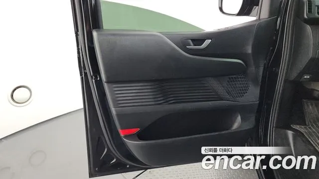 Hyundai Staria — Фото автомобиля 14