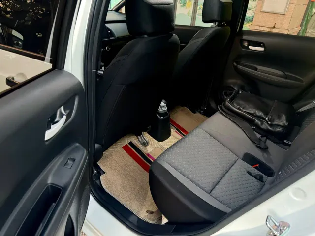 Honda Fit — Фото автомобиля 7