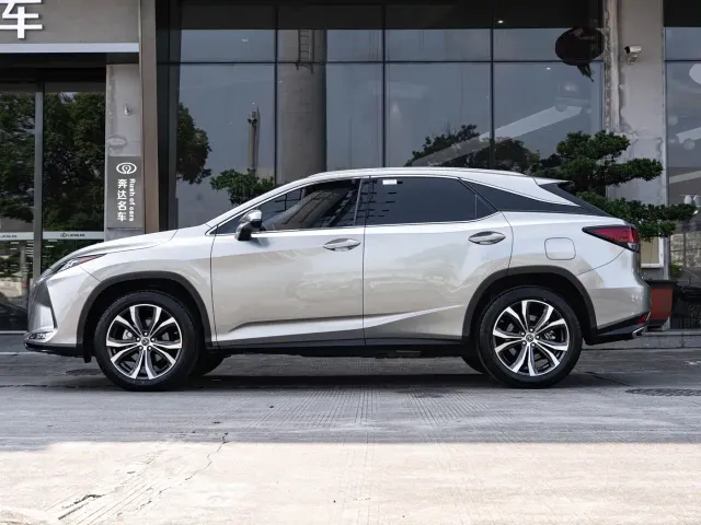 Lexus RX — Фото автомобиля 4