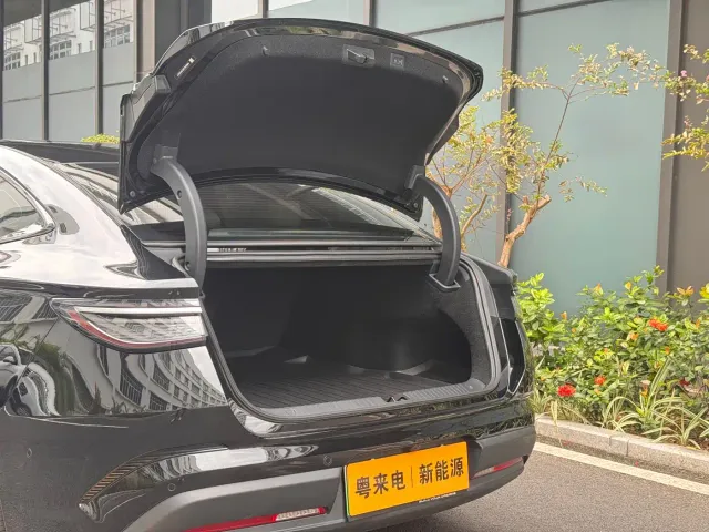 BYD Seal 07 EV — Фото автомобиля 8