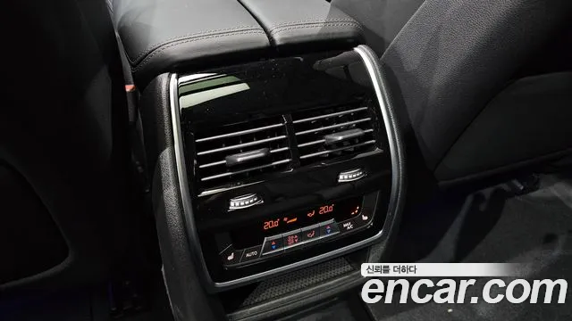 BMW X7 — Фото автомобиля 29