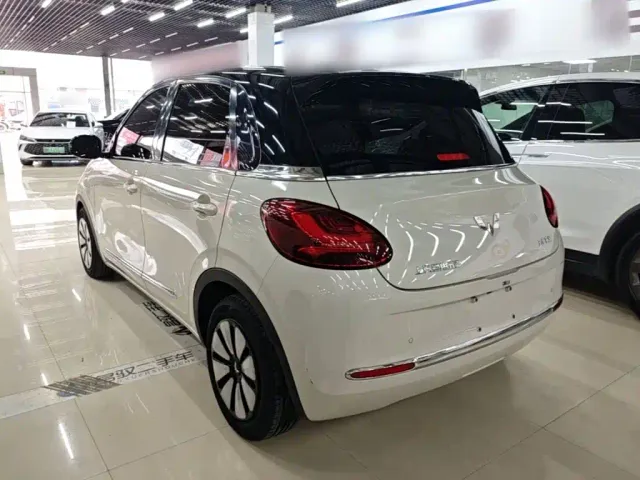 Wuling Bingo — Фото автомобиля 4