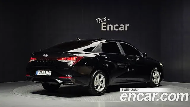 Hyundai Avante CN7 — Фото автомобиля 2