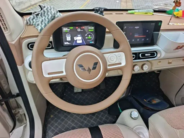 Wuling Hongguang Mini EV — Фото автомобиля 10