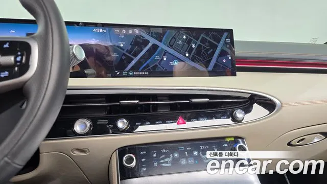 Genesis GV70 — Фото автомобиля 18