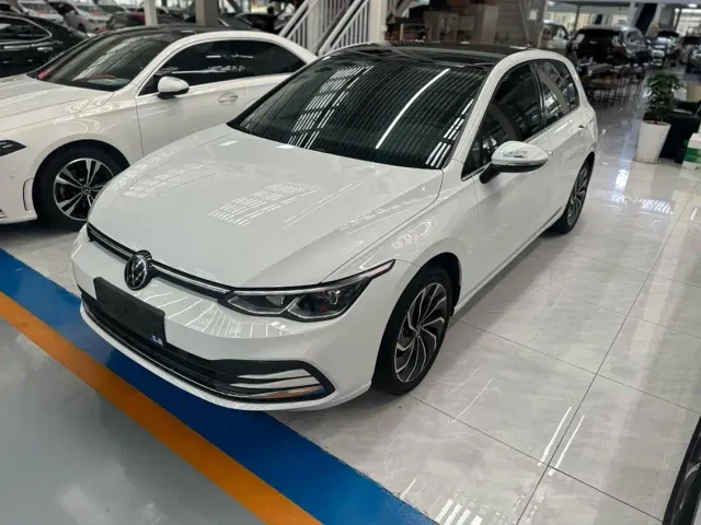 Фотография автомобиля — Volkswagen Golf