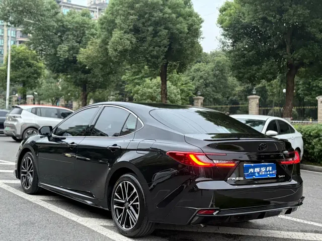 Toyota Camry — Фото автомобиля 18