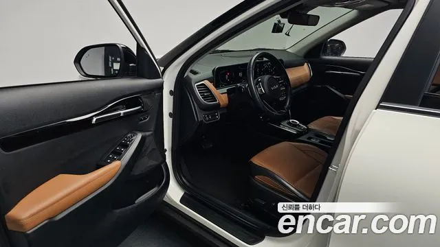 Kia Seltos — Фото автомобиля 10