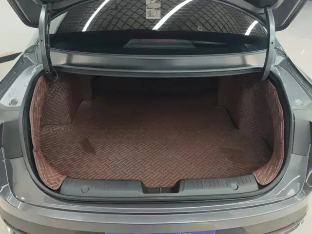 Changan Eado — Фото автомобиля 4