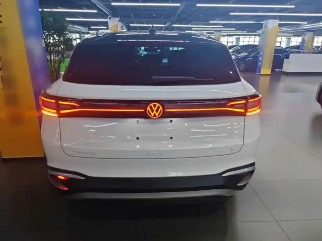 Volkswagen ID.4 X — Фото автомобиля 5