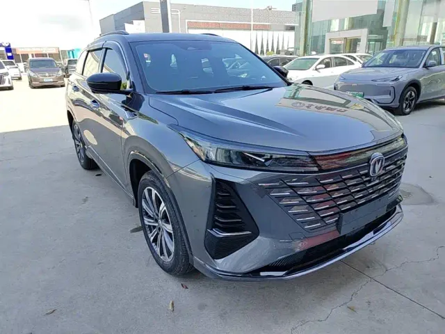 Changan CS75 Plus — Фото автомобиля 3