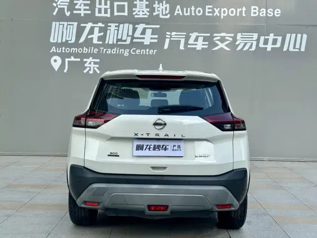 Nissan X-Trail — Фото автомобиля 4