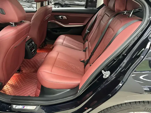 BMW 3 Series — Фото автомобиля 8