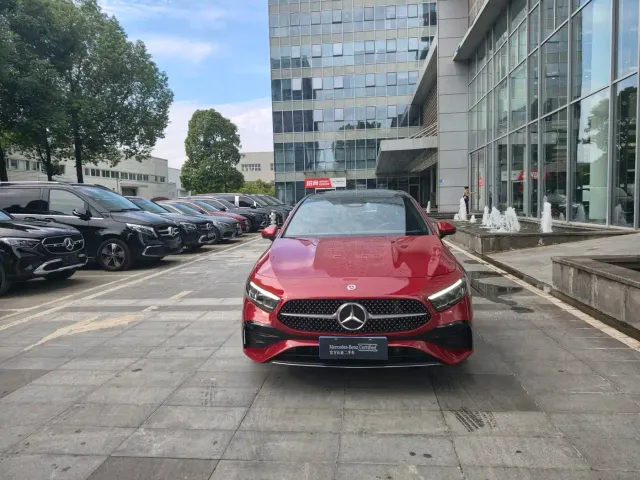 Mercedes-Benz A-Class — Фото автомобиля 2