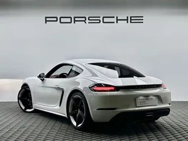 Porsche 718 — Фото автомобиля 6