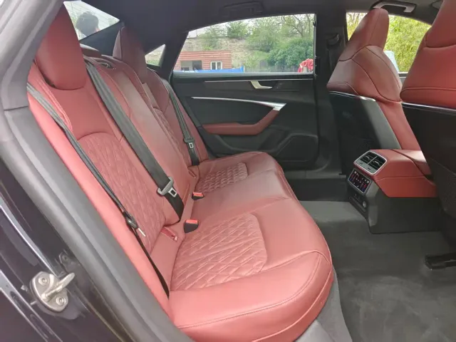 Audi A7L — Фото автомобиля 18