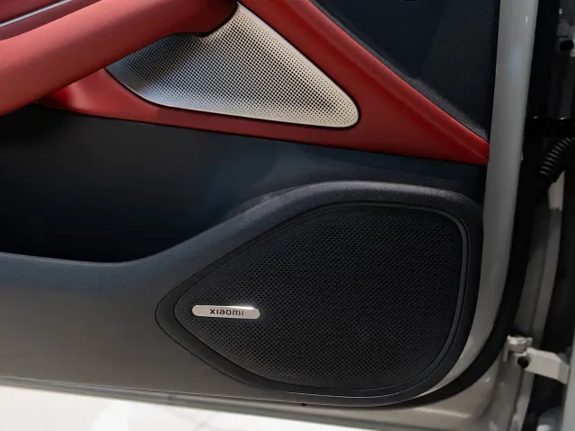 Xiaomi SU7 — Фото автомобиля 9
