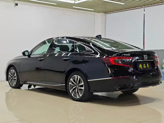 Honda Accord — Фото автомобиля 4