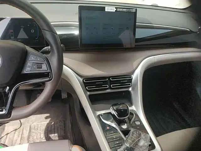 BYD Song Pro — Фото автомобиля 12