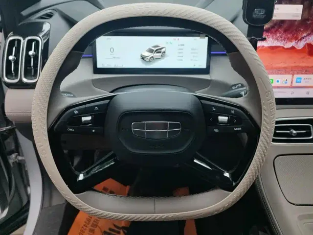 Geely Boyue L — Фото автомобиля 15