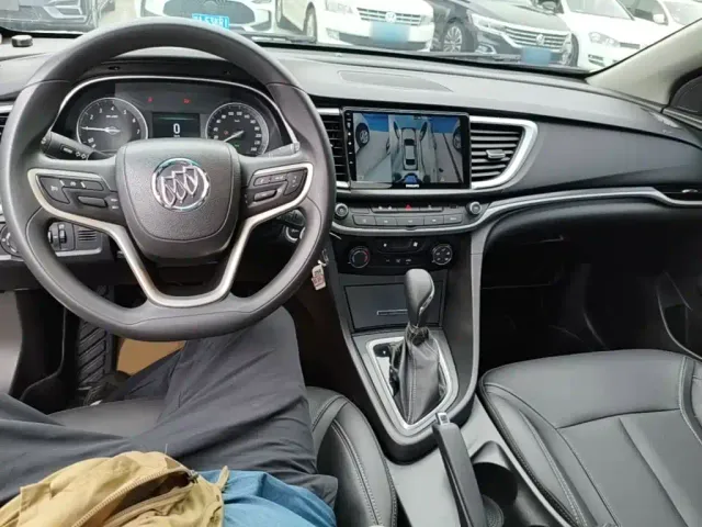 Buick Excelle — Фото автомобиля 9