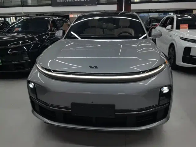 Li Auto L7 — Фото автомобиля 2