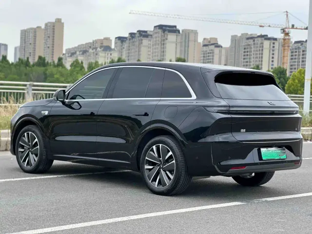 Li Auto L6 — Фото автомобиля 7