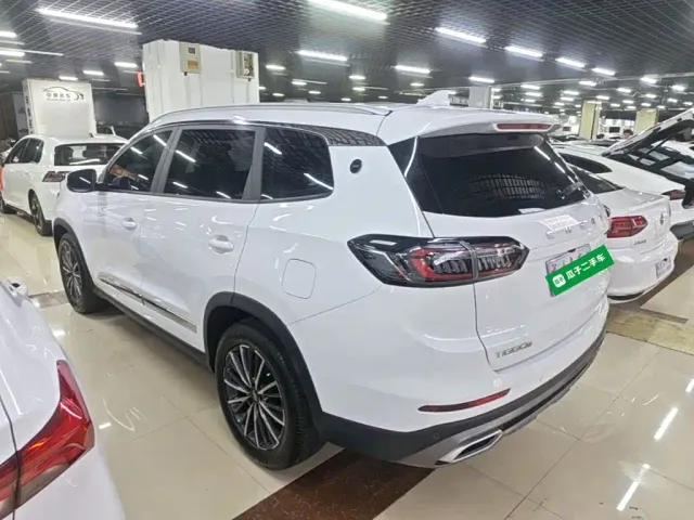 Chery Tiggo 8 — Фото автомобиля 4
