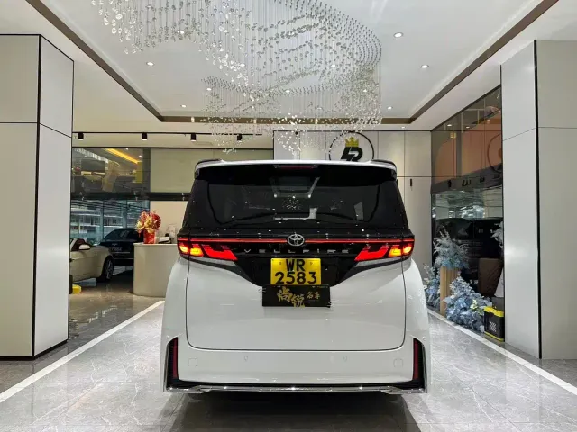 Toyota Vellfire — Фото автомобиля 18