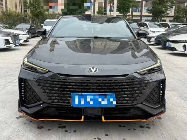 Changan UNI-V — Фото автомобиля 2