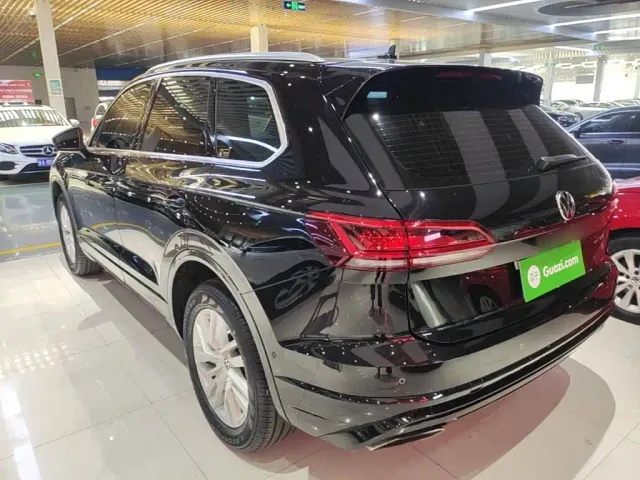 Volkswagen Touareg 2022 2.0TSI Rui Shang Edition — Фото автомобиля 4