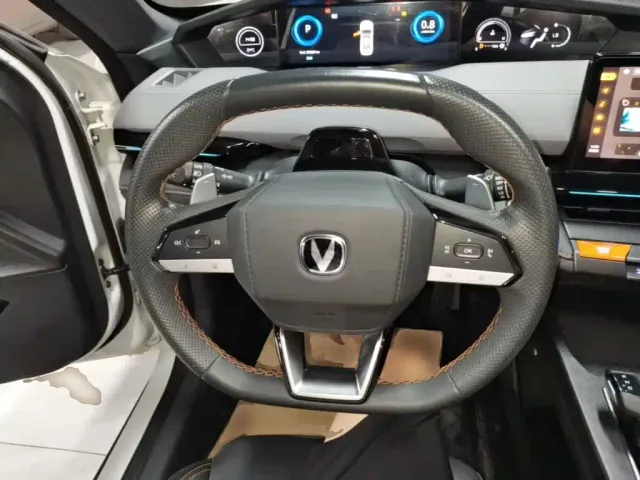 Changan UNI-V — Фото автомобиля 6