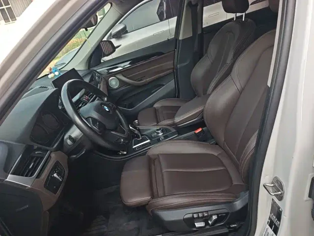 BMW X1 — Фото автомобиля 14