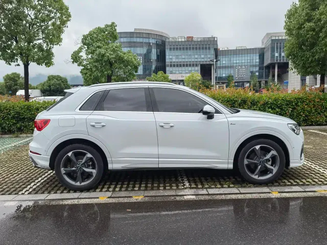 Audi Q3 — Фото автомобиля 6