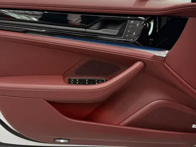 Porsche Panamera — Фото автомобиля 13