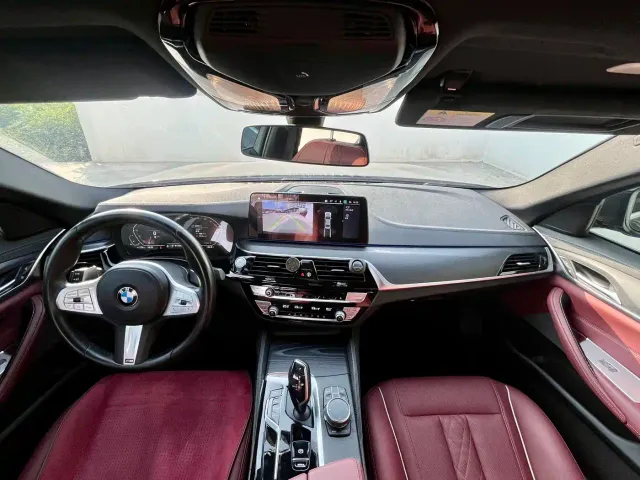BMW 5 Series — Фото автомобиля 10