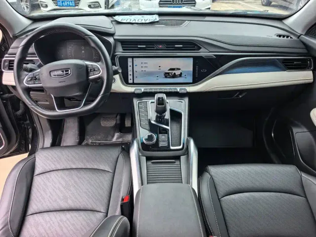 Geely Boyue — Фото автомобиля 10