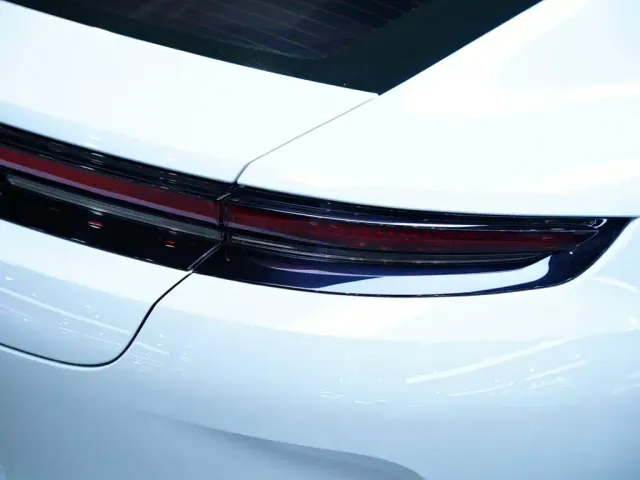 Porsche Panamera — Фото автомобиля 10