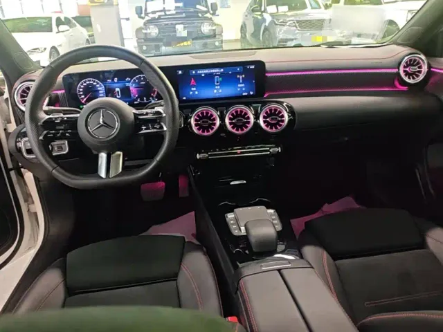 Mercedes-Benz A-Class — Фото автомобиля 9