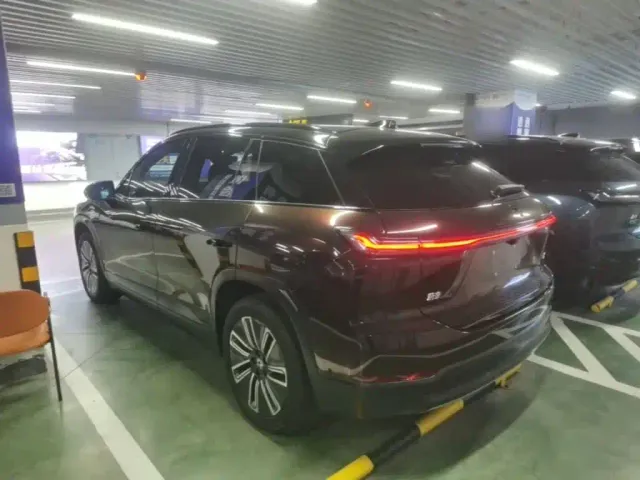 Nio ES7 — Фото автомобиля 4