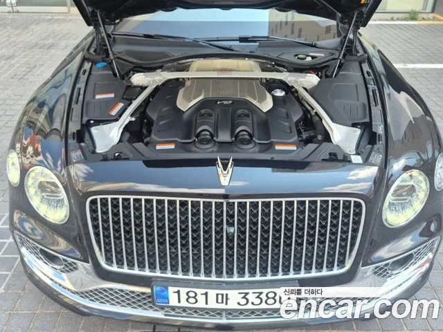 Bentley Flying Spur Flying Spur 3 поколение 4.0 Azure — Фото автомобиля 4