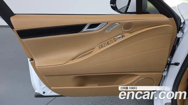 Genesis G80 Бензин 2.5 турбо AWD — Фото автомобиля 24