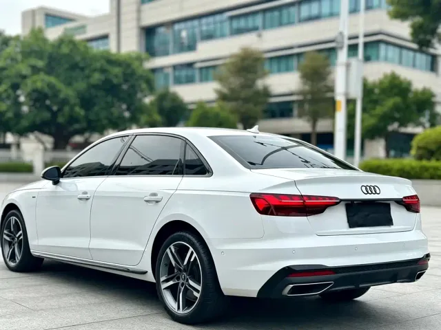 Audi A4L — Фото автомобиля 4