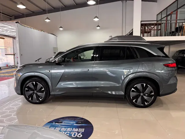 BYD Tang L — Фото автомобиля 6