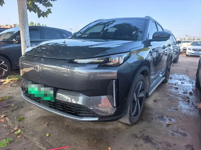 Фотография автомобиля — Changan Qiyuan Q05