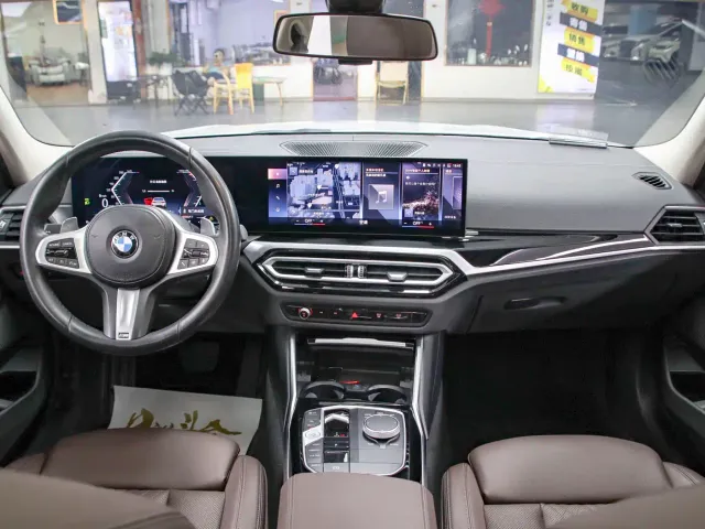 BMW 3 Series — Фото автомобиля 4