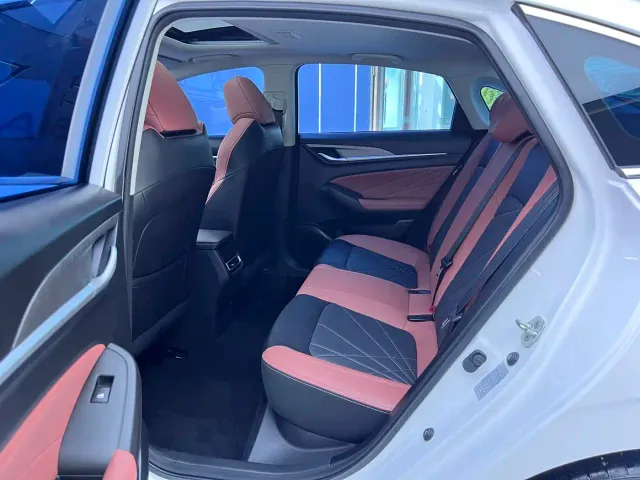 Changan Eado — Фото автомобиля 14