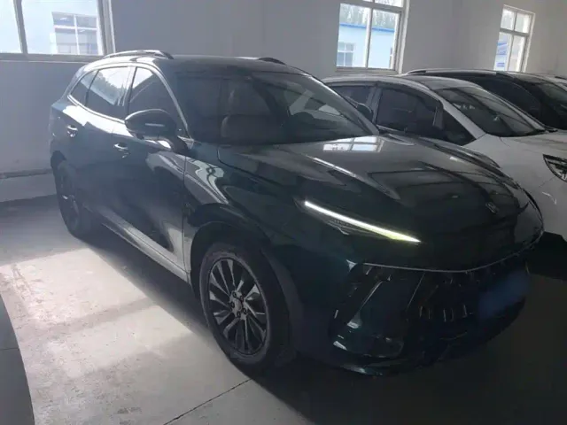 Forthing T5 Evo — Фото автомобиля 3